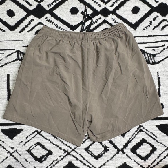 Gymshark Mens Arrival Shorts Taupe Brown Athletic Workout Gym Training Size M - Picture 4 of 4